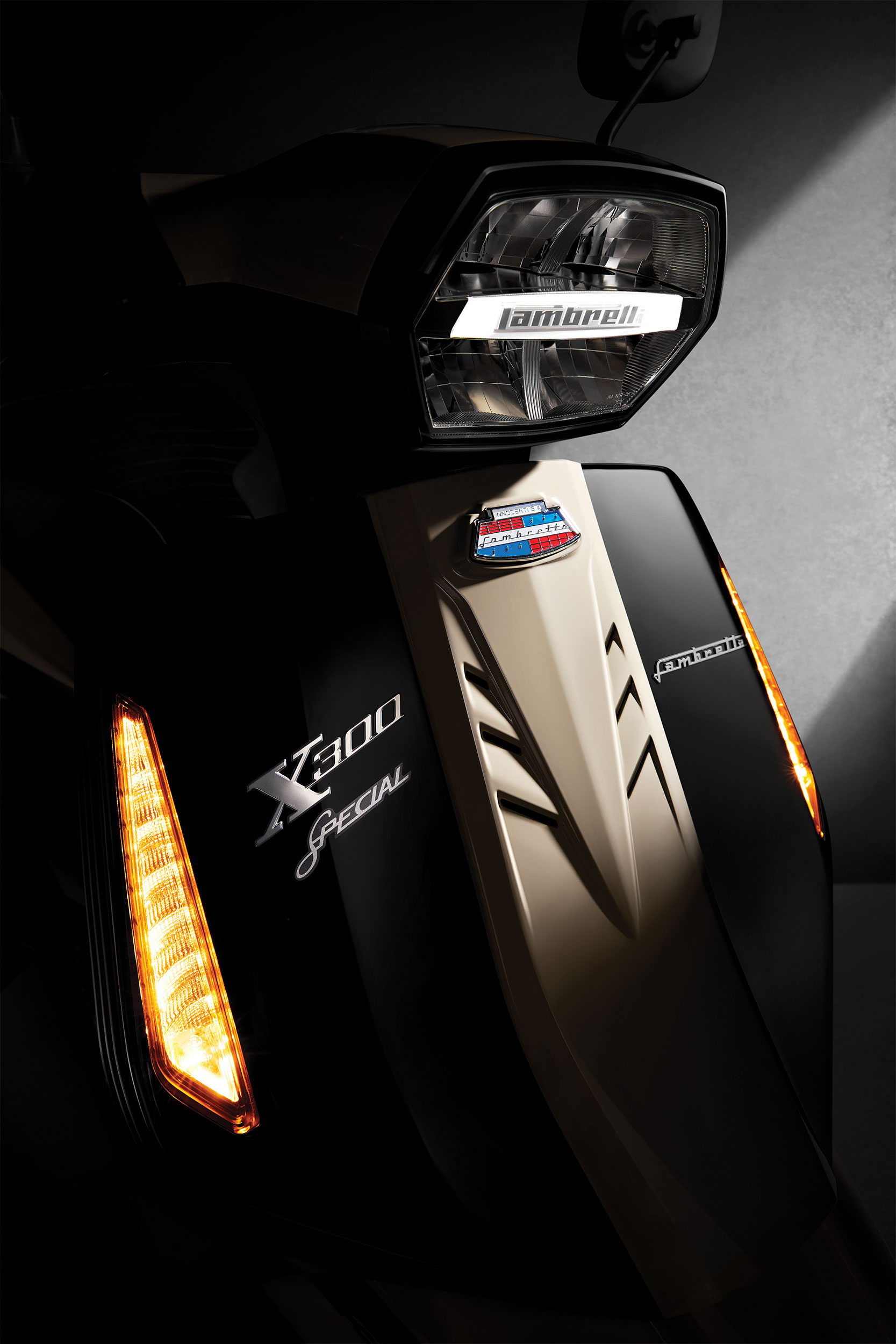 Lambretta-X300-Special-Front