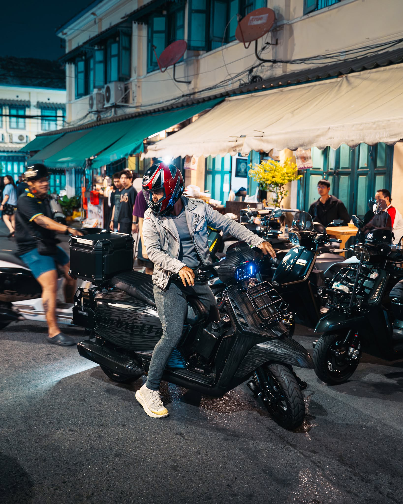 Lambretta-Meeting-nightride-phranakhon-04